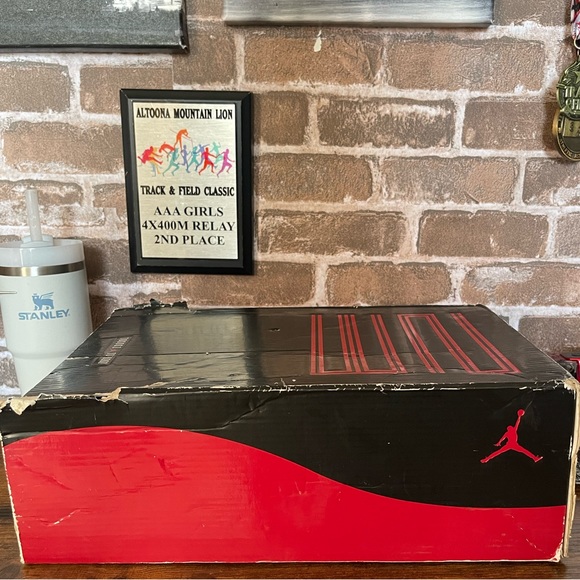 Men’s Jordan retro 11s - Picture 2 of 4